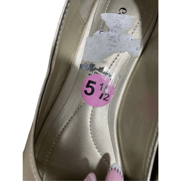 NWOT East 5th Peep Toe Slip On Gold Flats Minimalist Preppy Formal Glam Regency - Picture 5 of 6